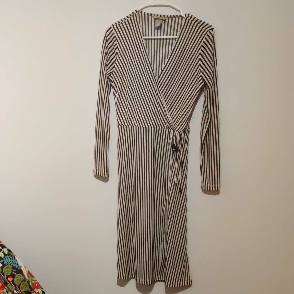 Sexy Striped Black and White Wrap Dress